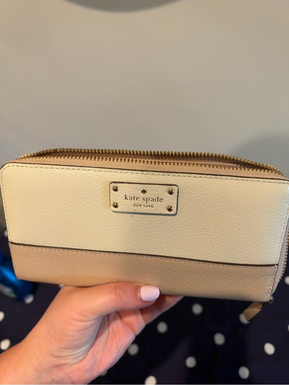 kate spade Two-Tone Pebbled Leather Zip Wallet - Cream & Beige
